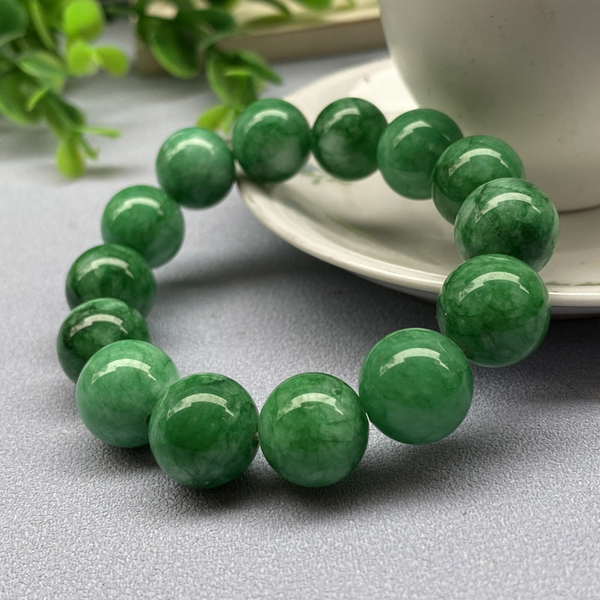 Dry green ? Quartzite Jade bracelet