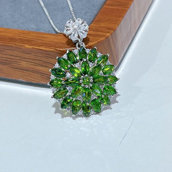 Multi-petal flower natural crystal necklace