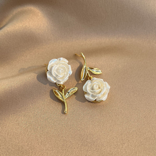 Dry rose light luxury earrings
