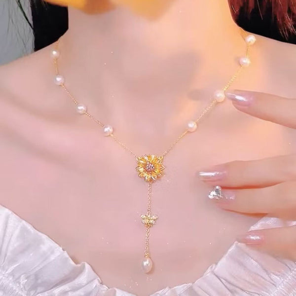 Rotatable sunflower natural freshwater pearl necklace
