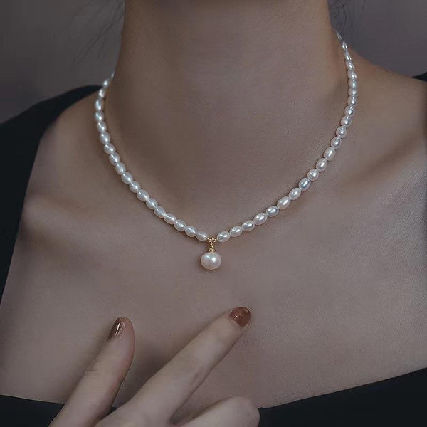 Natural freshwater pearl necklace