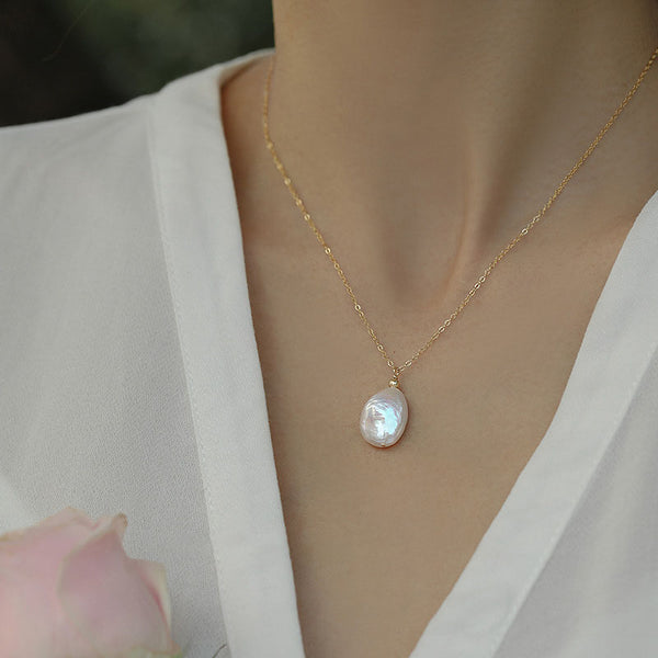 Natural freshwater pearl pendant necklace