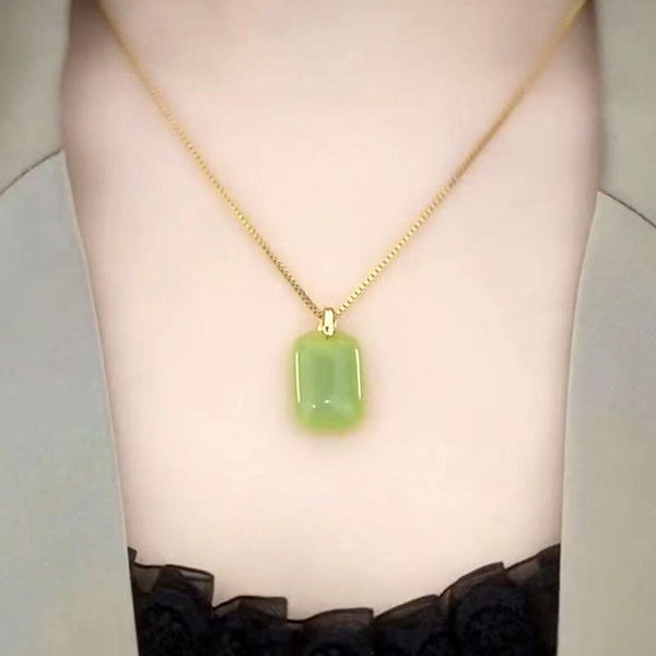 Simple Natural Emerald Jade Stone Necklace