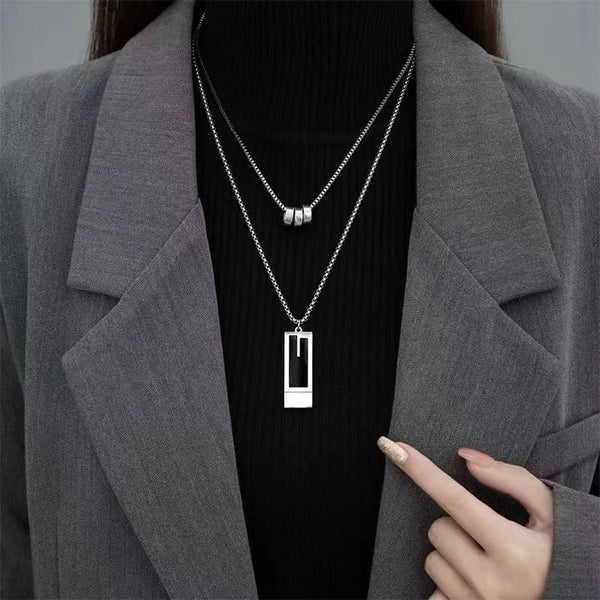Double stacked pendant necklace