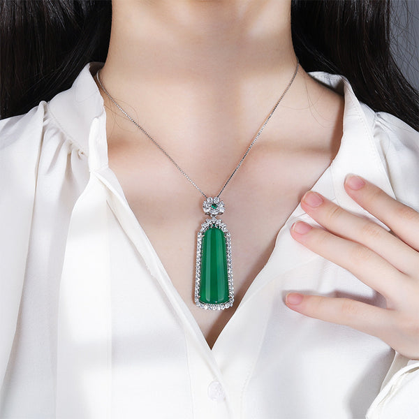 Diamond Natural Emerald Jade Stone Pendant Necklace