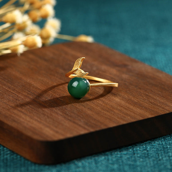 Defend Lucky Fish Tail Emerald Jade Stone Ring