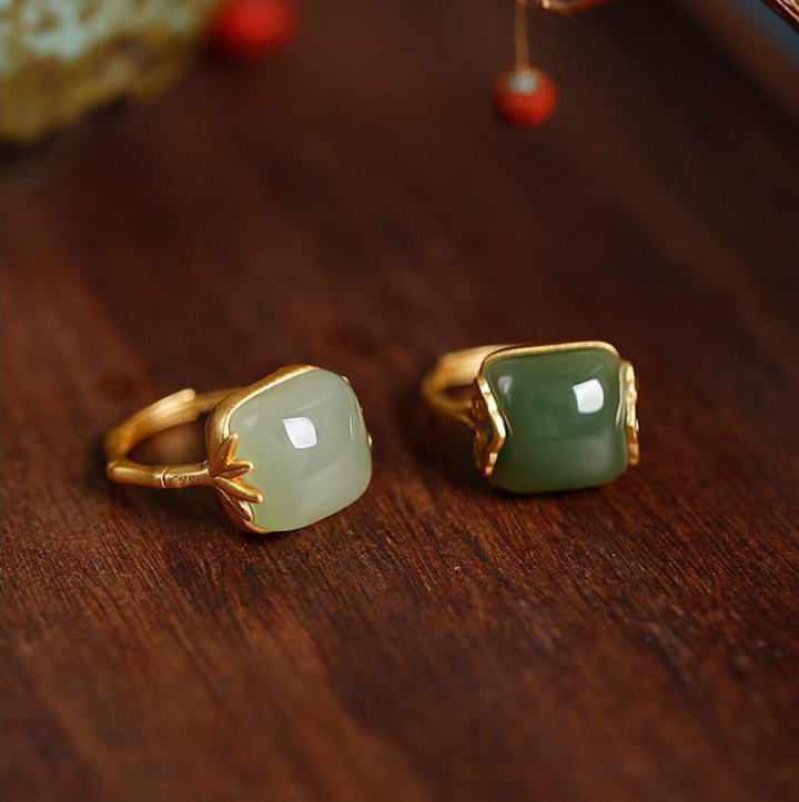 Bamboo section • Agate jade ring