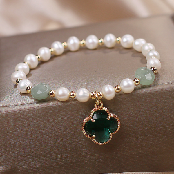 Four Leaf Clover Pearl Crystal Bracelet