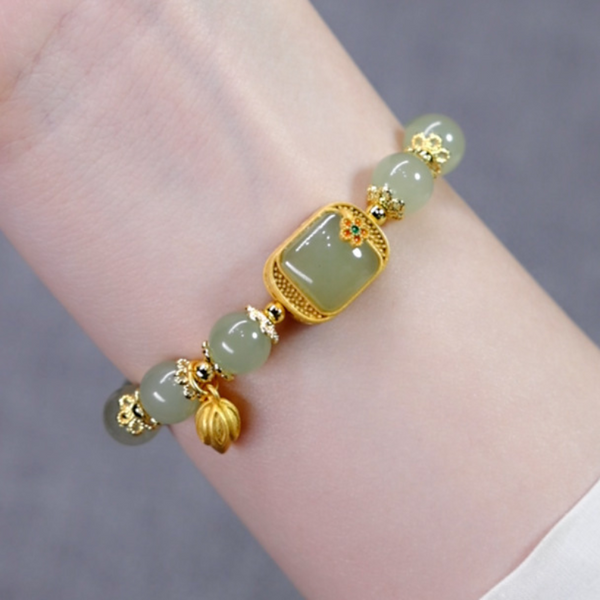 Belief • Emerald Jade stone bracelet