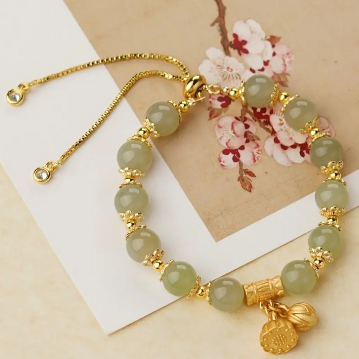 Lucky Lotus • Emerald Jade stone bracelet – Deegnt
