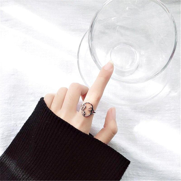 Hollow Abstract Face Ring