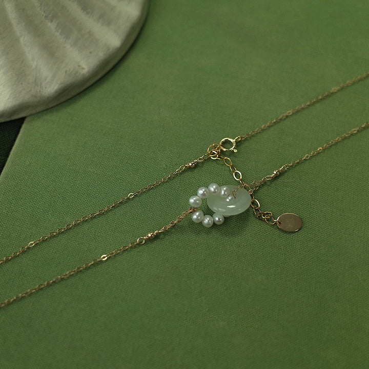 Gentle Double Ring Emerald Jade stone & Pearl Neckl