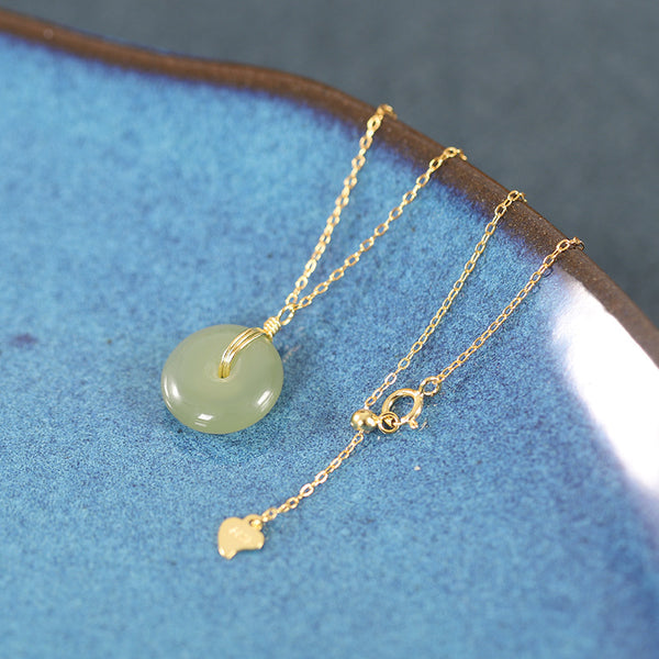 Lucky buckle ? Jade and Agate Necklace