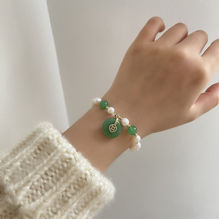 Lucky clasp ? Pearl jade bracelet